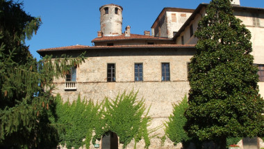 Il Castello della Manta e la Chiesa di San Fiorenzo